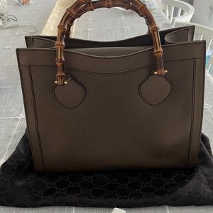 Gucci: Diana Bamboo leather tote